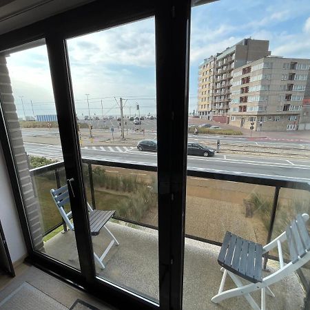 אוסטנדה Frontaal Zeezicht In Appartement De Strandjutter מראה חיצוני תמונה