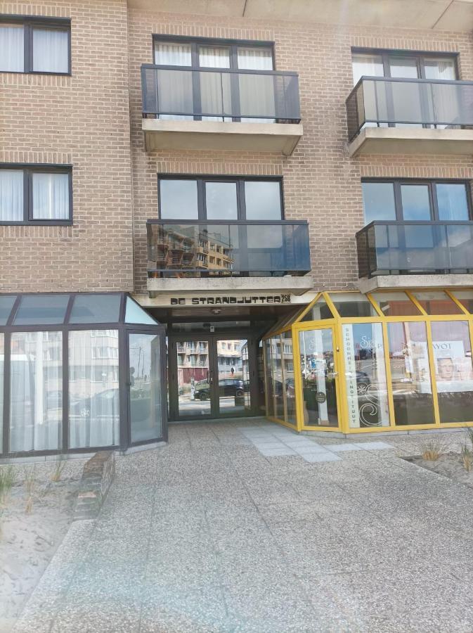אוסטנדה Frontaal Zeezicht In Appartement De Strandjutter מראה חיצוני תמונה